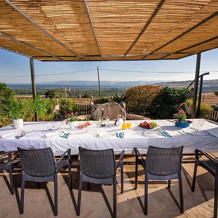 כחול ירוק בכפר Villa Had Nes Bagian luar foto