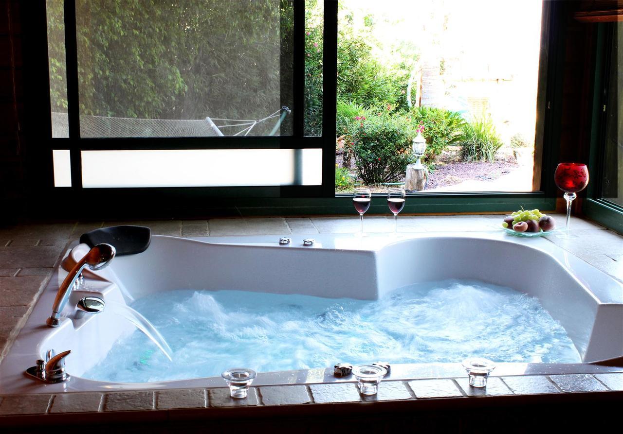 כחול ירוק בכפר Villa Had Nes Bagian luar foto