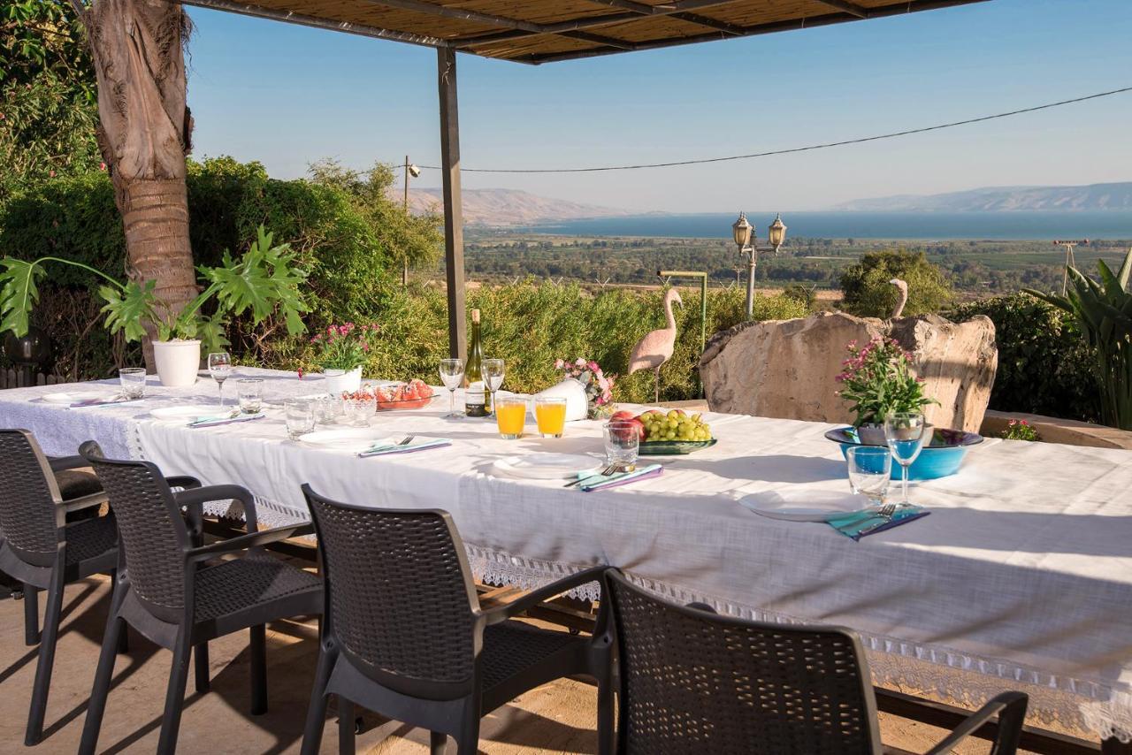 כחול ירוק בכפר Villa Had Nes Bagian luar foto