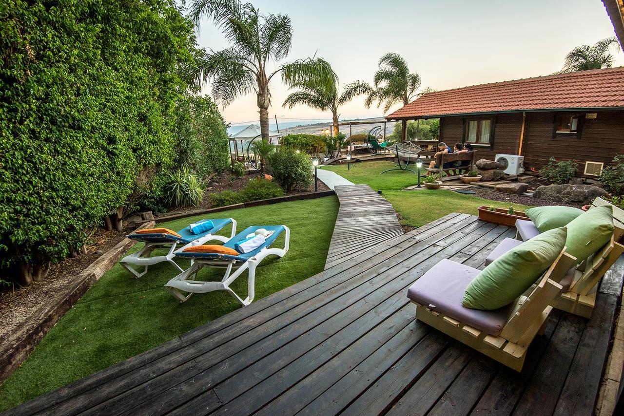 כחול ירוק בכפר Villa Had Nes Bagian luar foto